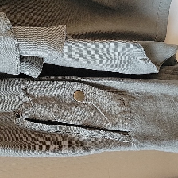 Olive Green Sleeveless Vest - Picture 5 of 14